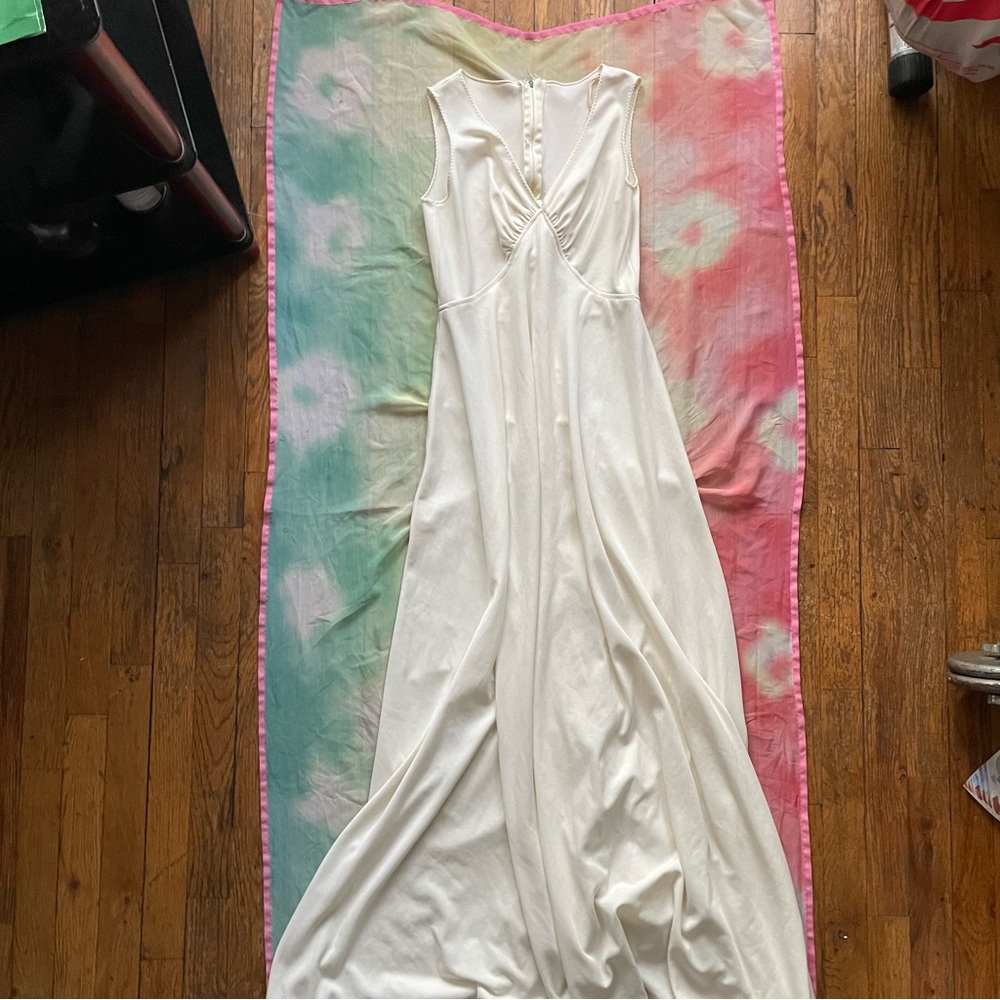 Vintage 1960s Ecru/Cream Crepe Sleeveless Bias Cut Dress 🐇🕯️🏷️